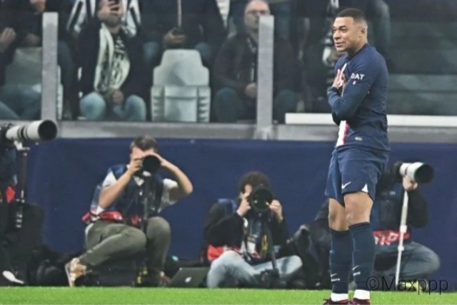 Football Ligue Psg Kylian Mbapp D Tr N De Son Statut De Joueur Le