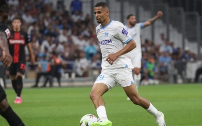 Football Ligue 1 France Lom Et Everton Proches Dun Accord Final